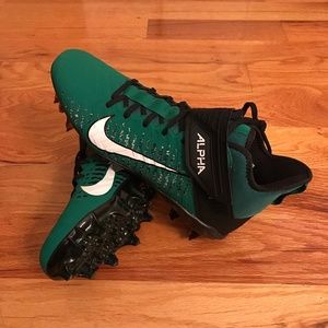 Nike Alpha Menace Pro 2 Mid Cleats